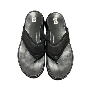 FitFlop Women's Thong Sandals Flip Flops in Black Size 8